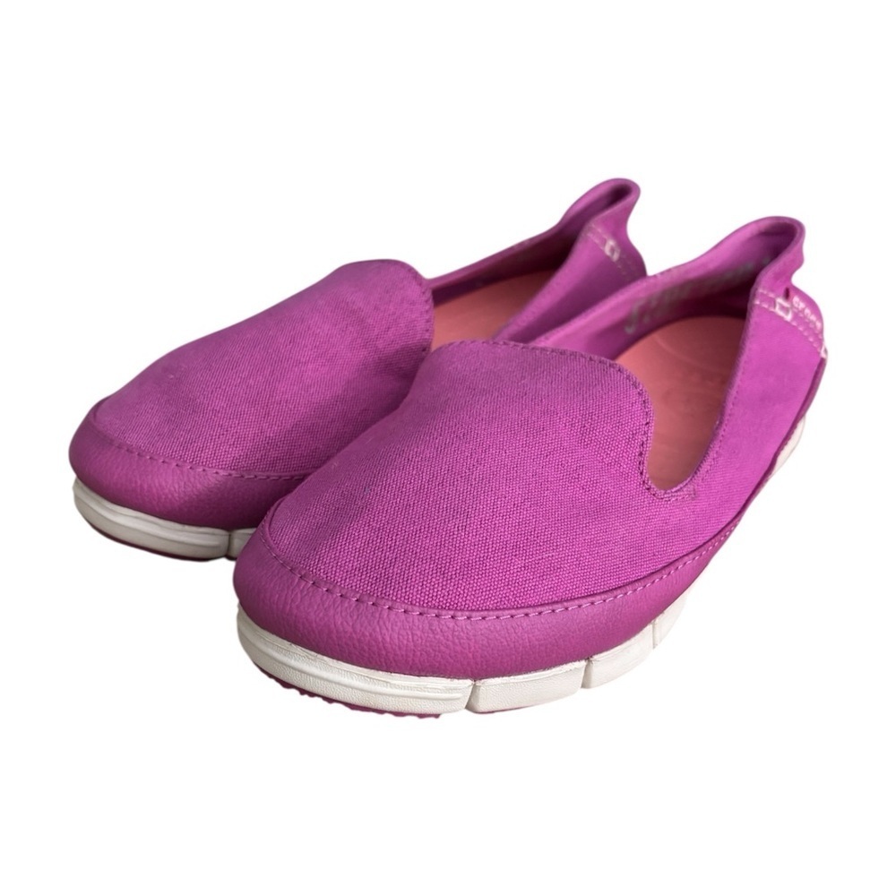 Casual Chic CROCS Women's Fuchsia Stretch Back Slip-On Flats Walking Shoes